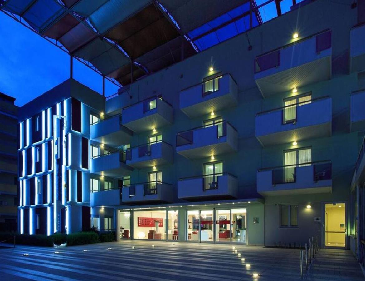 Domino Suite Hotel & Residence Lido di Jesolo Dış mekan fotoğraf